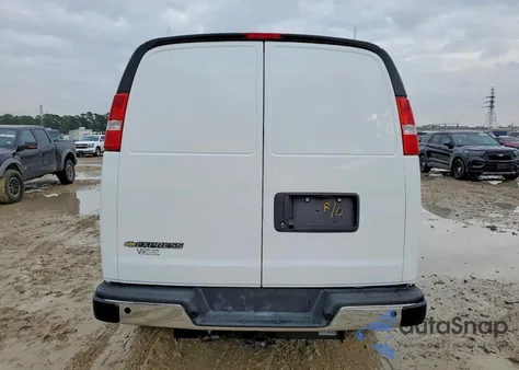 2025 Chevrolet Express G2500 z USA, uszkodzony, nr VIN 1GCWGBF70S1113157